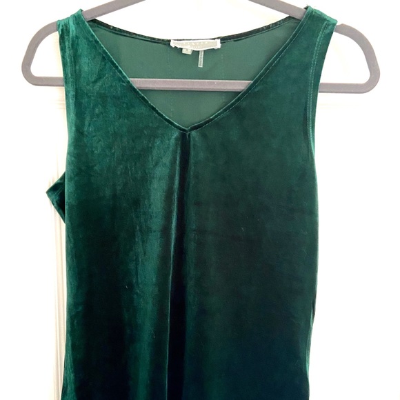 liquid by sioni Tops - Green Velvet & Lace Cami Tank Top - Size S